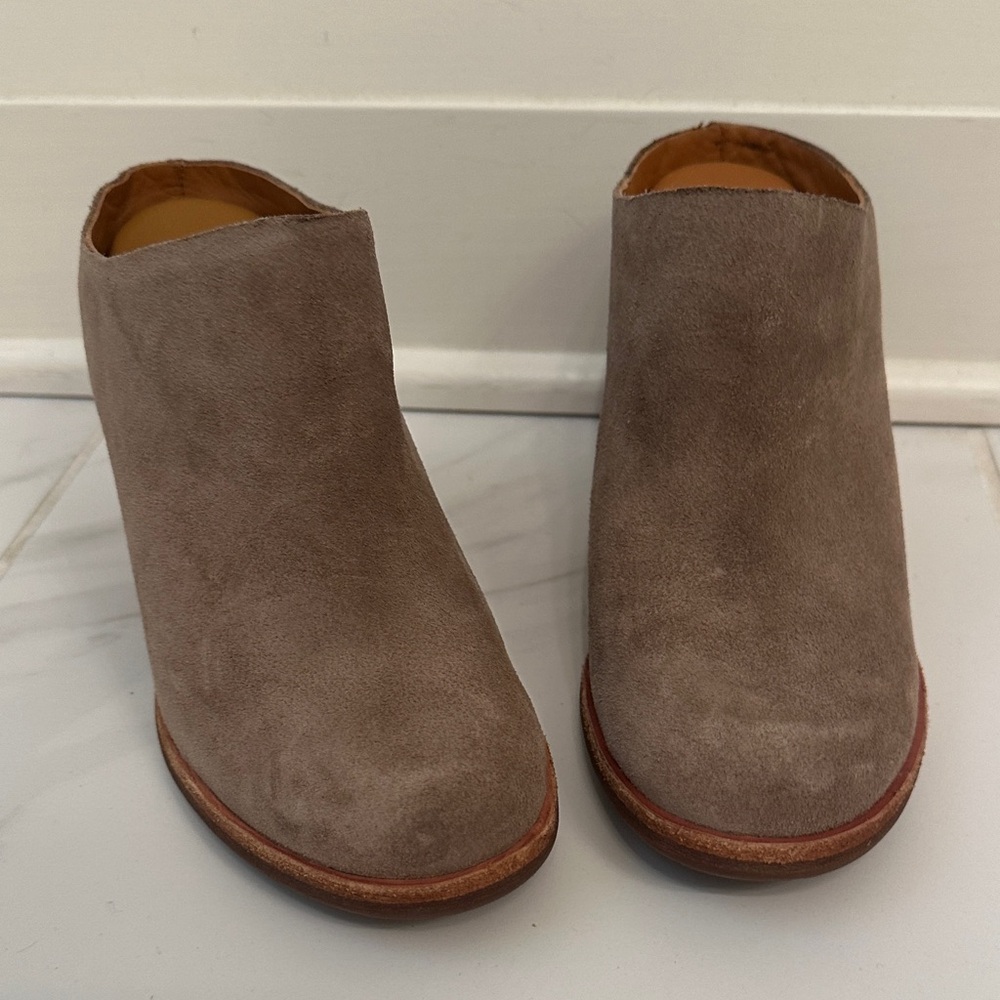 Kork-Ease Tan Suede Mules size 6